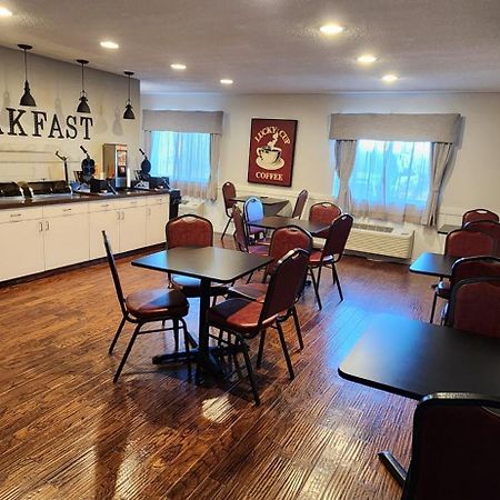 Ten Pin Inn & Suites モーゼスレイク エクステリア 写真
