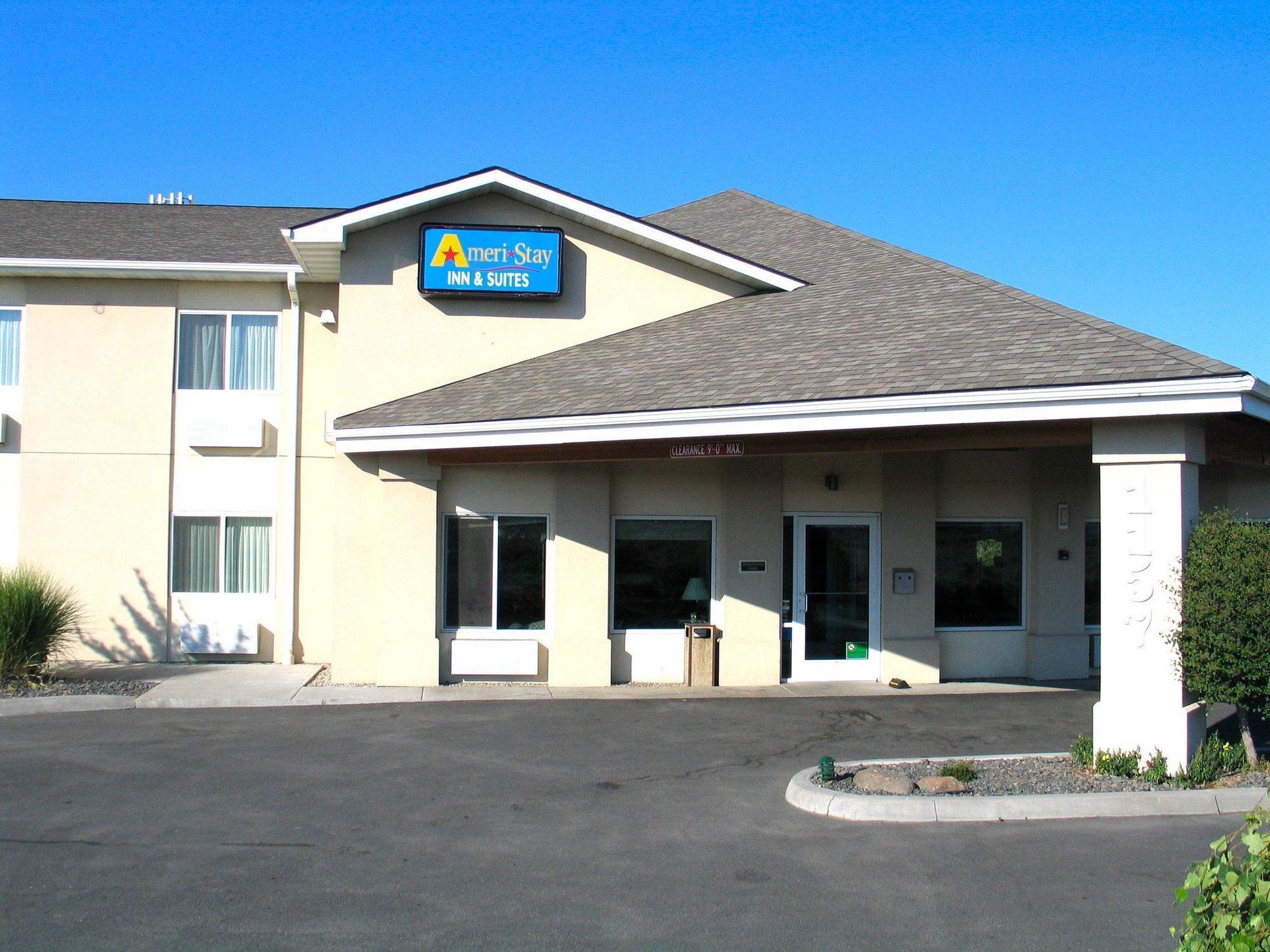 Ten Pin Inn & Suites モーゼスレイク エクステリア 写真