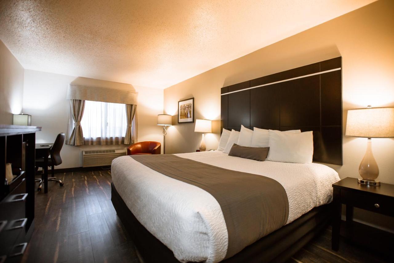 Ten Pin Inn & Suites モーゼスレイク エクステリア 写真