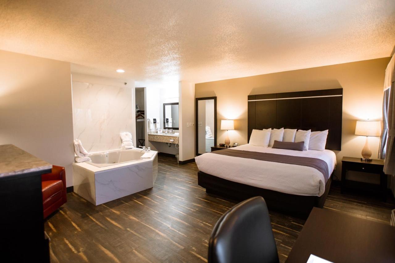 Ten Pin Inn & Suites モーゼスレイク エクステリア 写真